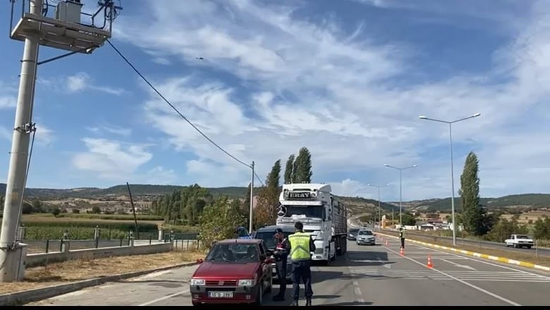 Balıkesir Jandarmasından Havadan Trafik Denetimi Balıkesir Jandarmasından Havadan Trafik Denetimi