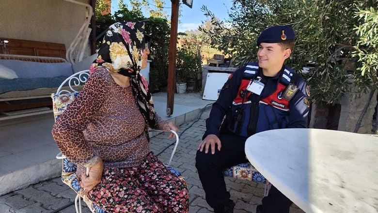 Balıkesir Jandarması'ndan Yaşlılara Ziyaret