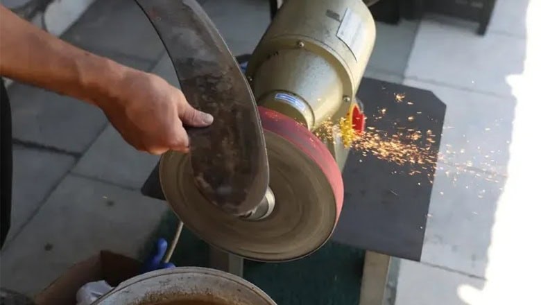 Balıkesir'de Geleneksel Mesleğin Keskin Çığlığı Balıkesir'de Geleneksel Meslek Yok Olma Tehlikesinde