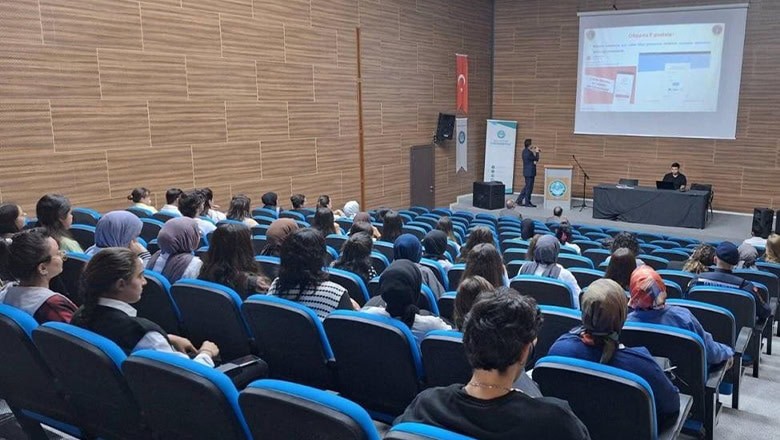 Balıkesir'de Öğrencilere Siber Güvenlik Eğitimi Balıkesir'de Öğrencilere Siber Güvenlik Eğitimi