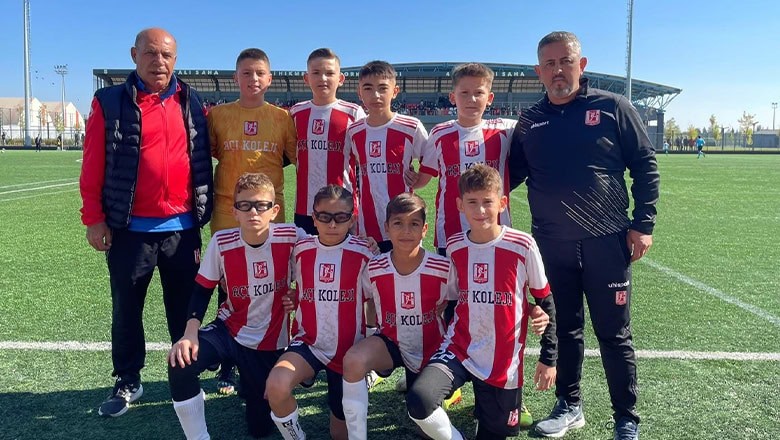 Balıkesirspor U12 Takımı Demirspor'u 1-0 Mağlup Etti Balıkesirspor U12 Takımı Demirspor'u 1-0 Mağlup Etti