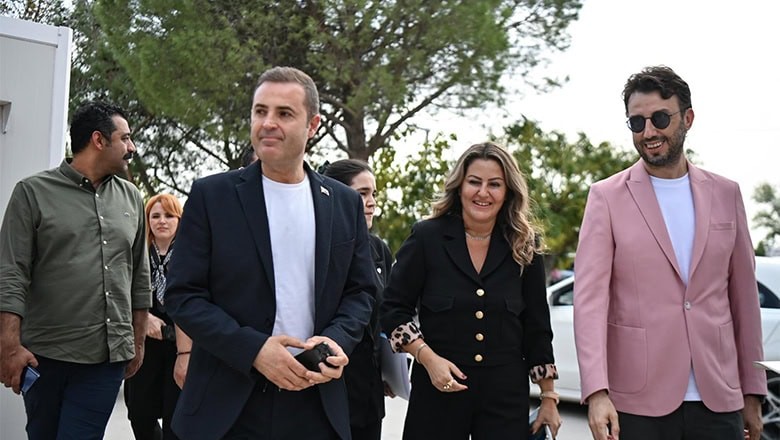 Başkan Akın'dan, Balıkesir'e Şehir Tiyatrosu Sözü Başkan Akın'dan, Balıkesir'e Şehir Tiyatrosu Sözü