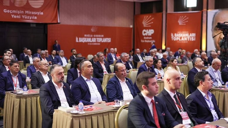 CHP İl Başkanı Köybaşı İl Başkanları Toplantısına Katıldı CHP İl Başkanı Köybaşı İl Başkanları Toplantısına Katıldı