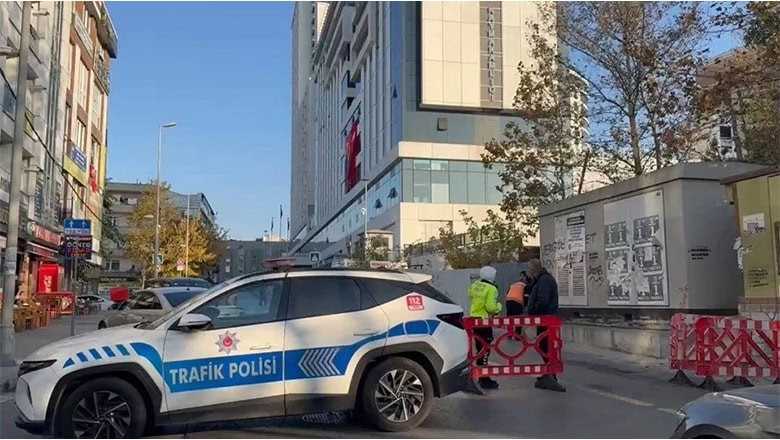 Esenyurt Belediye Başkanı Ahmet Özer Gözaltına Alındı Esenyurt Belediye Başkanı Ahmet Özer Gözaltına Alındı