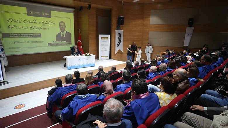Hulusi Akar Balıkesir'den Sert Mesaj Verdi: “40 Yıllık Terör Belasını Bitireceğiz!” Hulusi Akar Balıkesir'den Sert Mesaj Verdi: “40 Yıllık Terör Belasını Bitireceğiz!”