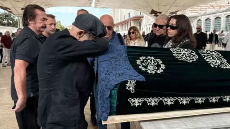 Mazhar Alanson Kızını Son Yolculuğuna Uğurladı
