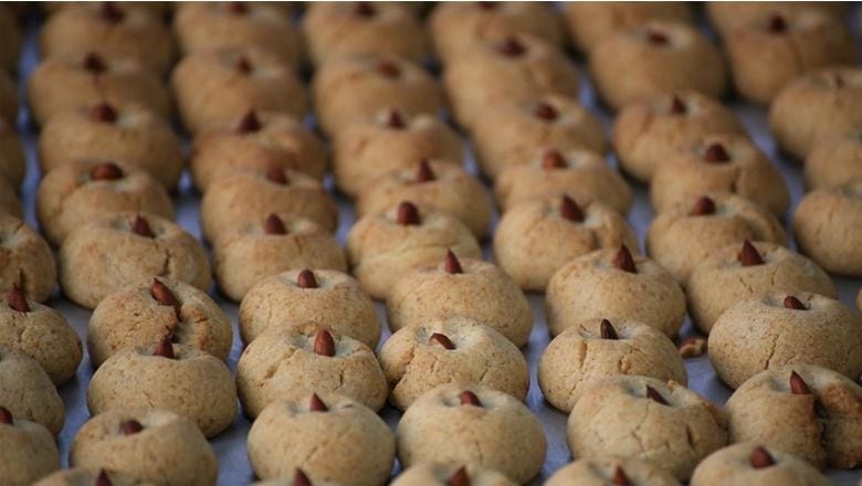 Balıkesirli Annelerin Sırrı: Acı Badem Kurabiyesi