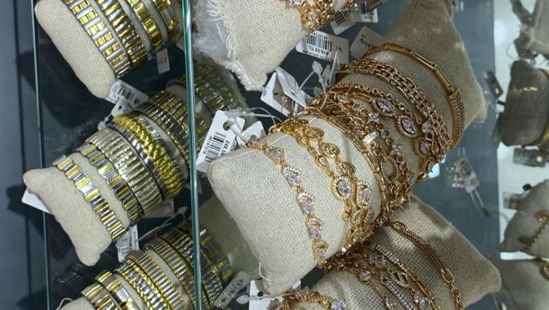 Balıkesir'de Aksesuar Tercihlerine Gold Dokunuş