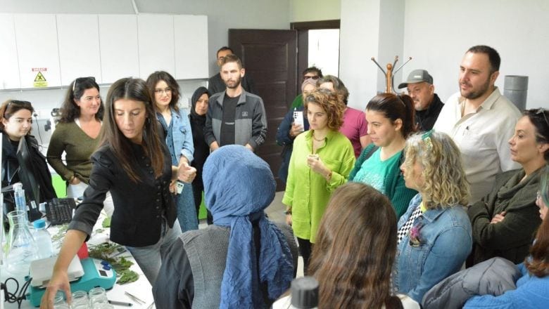 BAÇEM’de Bitki Doku Kültürü Kursu Başarıyla Tamamlandı