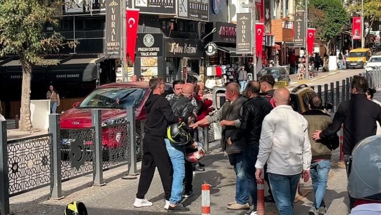 Bandırma'da Kaza Sonrası Sürücüler Birbirine Girdi!