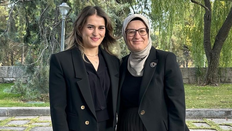 Vekil Uygur Balıkesirli Milli Boksörü TBMM'de Karşıladı