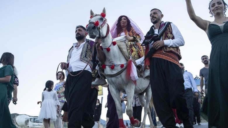 Balıkesir'in Geleneksel Düğün Manileri