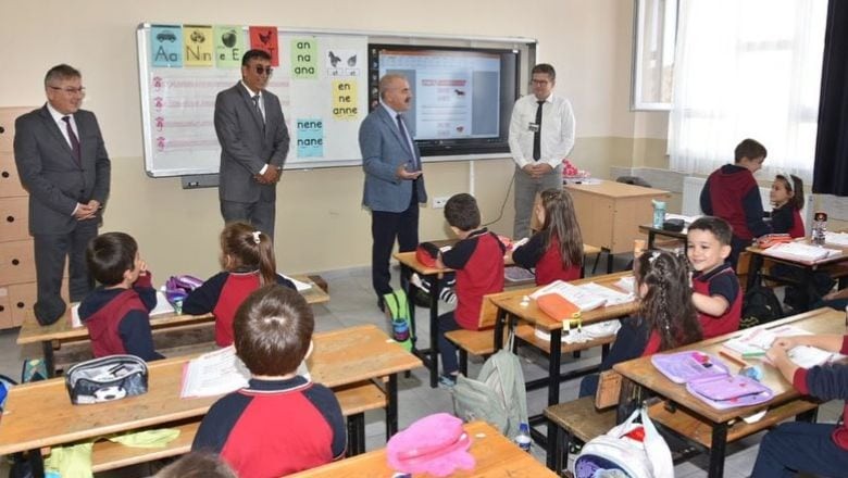 İl Milli Eğitim Müdürü Demir Dursunbey'de