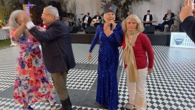 Edremit'te Coşkulu Cumhuriyet Balosu