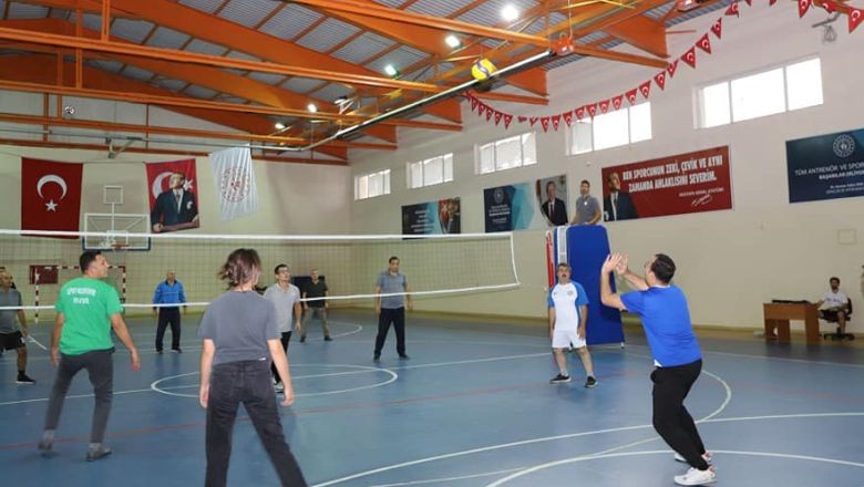 Kepsut Voleybol Turnuvası Start Aldı!