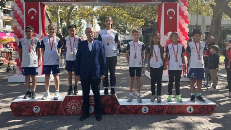 Erdek Cumhuriyet Koşusunda Coşku Dorukta