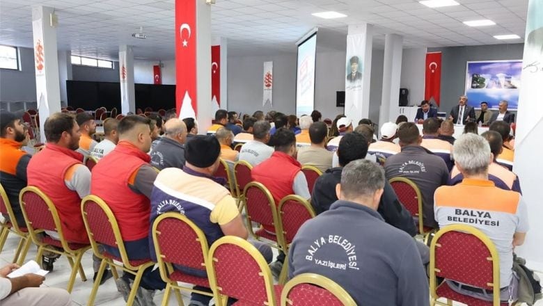 Başkan Gaga Emekçi Personellerle Bir Arada