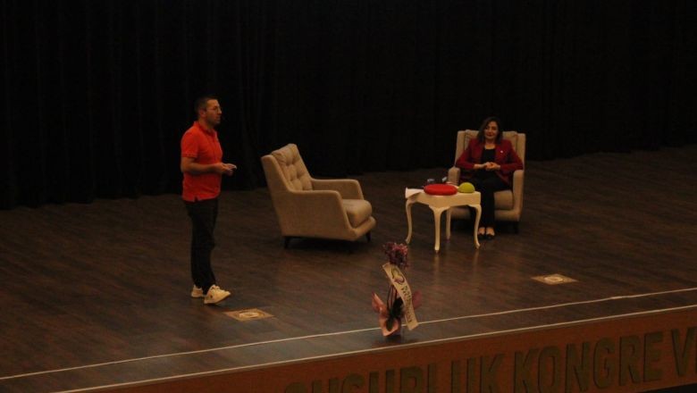Yaşlılıkta Aktif Kalmanın Yolları Susurluk'ta Tartışıldı