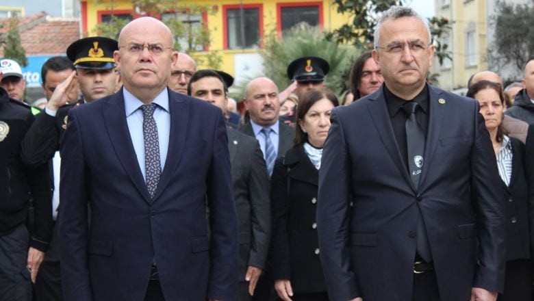 Susurluk Bugün Atatürk İçin Meydanda