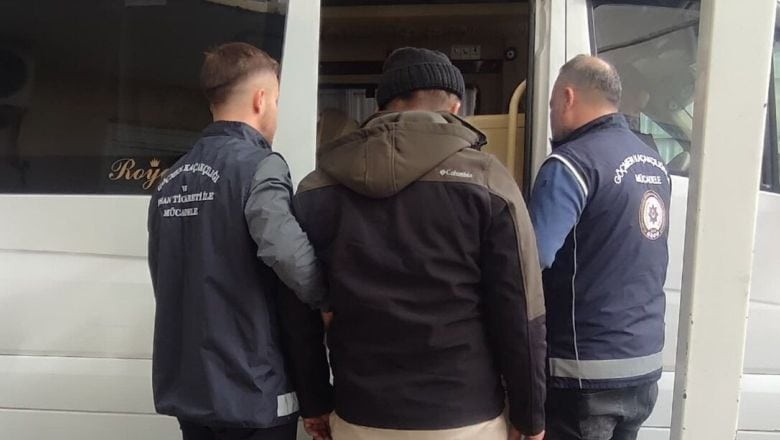 Kurdukları Plan Suya Düştü! Ekipmanlarıyla Yakalandılar
