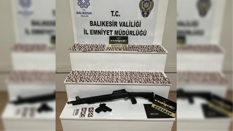 Uyuşturucu Tacirlerinin Evine Baskın