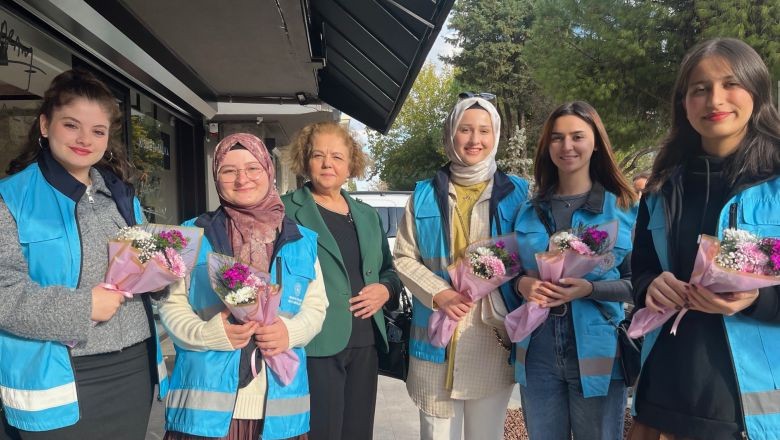 Cumhuriyet’le Yaşıt Öğretmen Unutulmadı