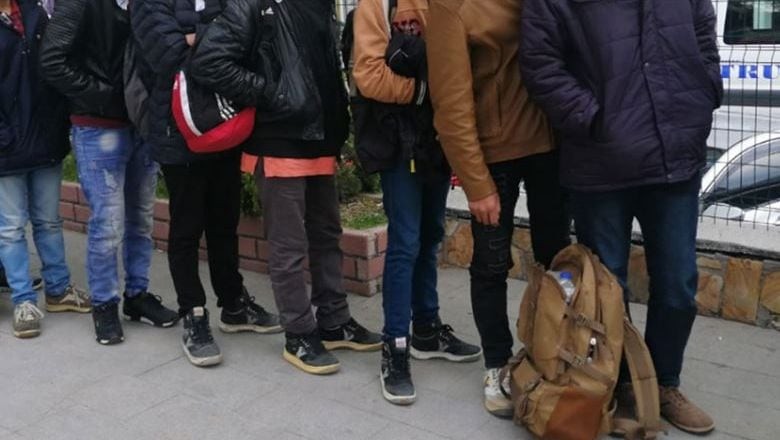 Kaçacakları Ekipmanlarla Yakalandılar