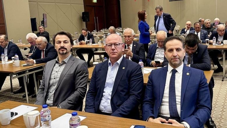 CHP Kampında Serkan Sarı'dan Mesaj