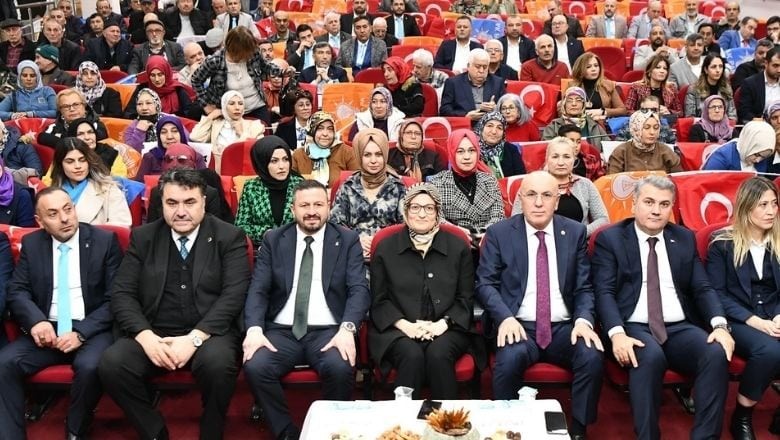 AK Parti Burhaniye’de Değişim Zamanı