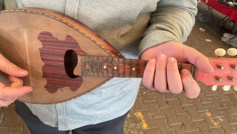 Antika 300 Yıllık Mandolin Balıkesir'de