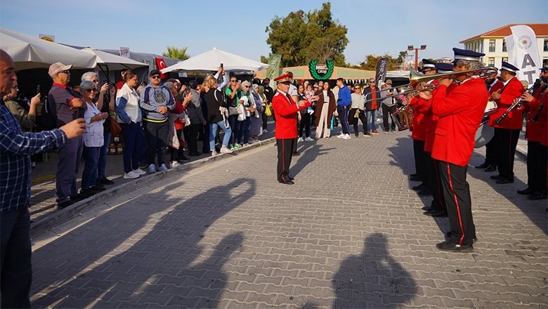 Ayvalık, Zeytinyağında Dünya Liderliğine Koşuyor! Ayvalık, Zeytinyağında Dünya Liderliğine Koşuyor!