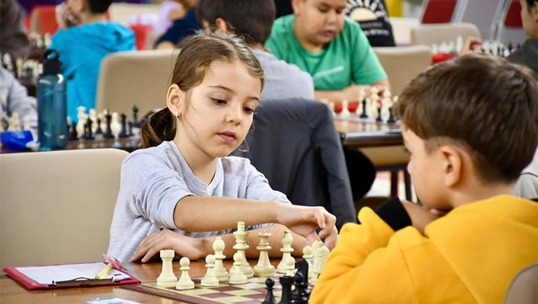 Balıkesir’de Sporcular 101. Yıl Kutlamalarında Yarıştı Balıkesir’de Sporcular 101. Yıl Kutlamalarında Yarıştı