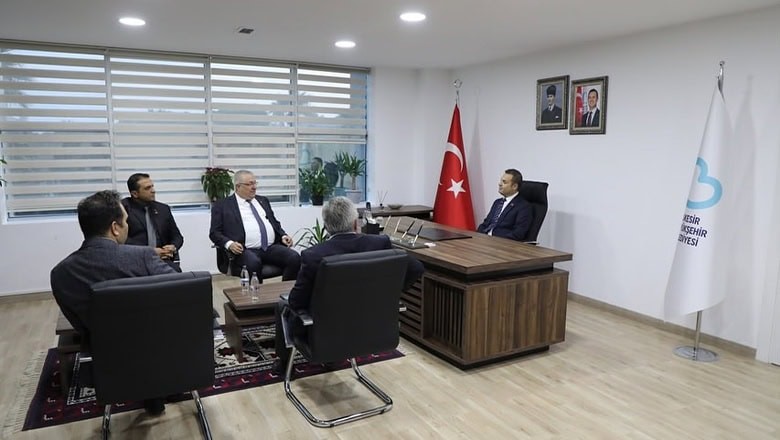 Başkan Akın'dan Edremit Ziyareti Başkan Akın'dan Edremit Ziyareti