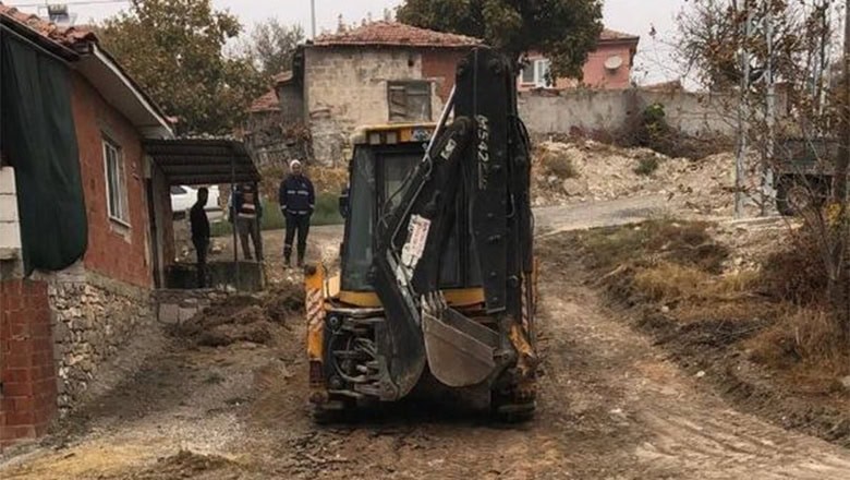 Bigadiç'te Parke Taşıyla Dayanıklı Yol Çalışması Bigadiç'te Parke Taşıyla Dayanıklı Yol Çalışması