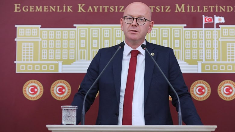 CHP’li Sarı: “Devrimci Atatürk Sonsuza Dek Yaşayacak” CHP’li Sarı: “Devrimci Atatürk Sonsuza Dek Yaşayacak”