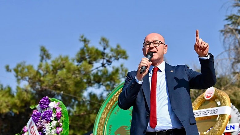CHP'li Serkan Sarı'dan Bakan Kurum'a "Müsilaj" Tepkisi CHP'li Serkan Sarı'dan Bakan Kurum'a "Müsilaj" Tepkisi