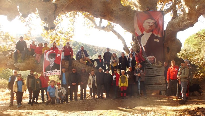 Gömeç'te Atatürk Kayalıkları'nda Anlamlı Anma Gömeç'te Atatürk Kayalıkları'nda Anlamlı Anma