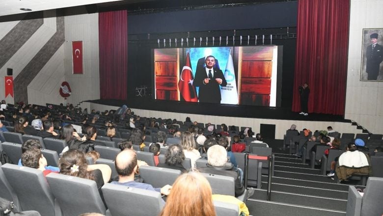 Atatürk'ün Sevdiği Şarkılar Balıkesir'de Yankılandı