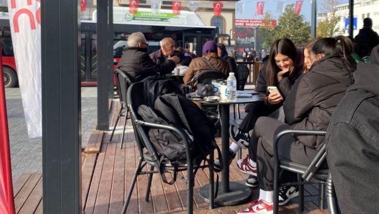Balıkesir’in Caddelerinde Hafta İçi Hareket Durmuyor