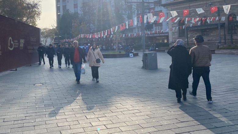 Balıkesir’in Caddelerinde Hafta İçi Hareket Durmuyor