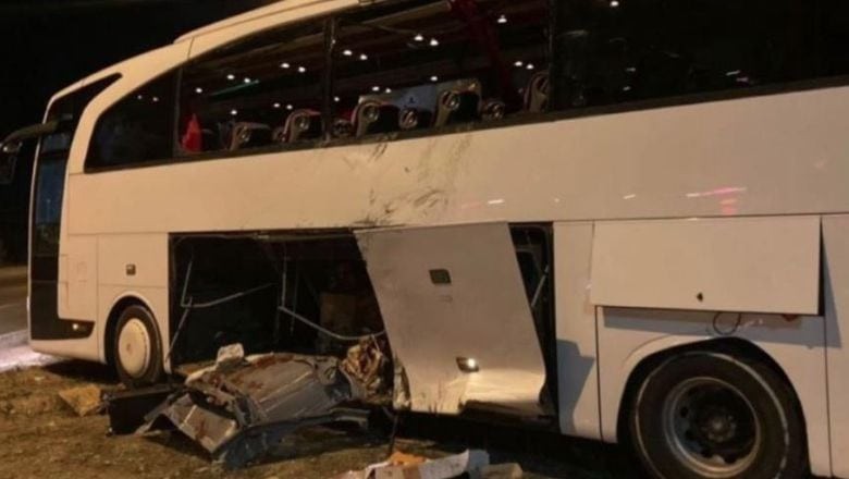 Bandırma'da Otobüs ile Kamyon Çarpıştı! Çok Sayıda Yaralı Var