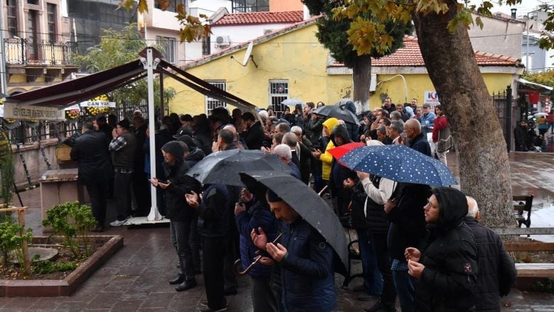 Ayvalık Halkı Hayırseverini Unutmayacak
