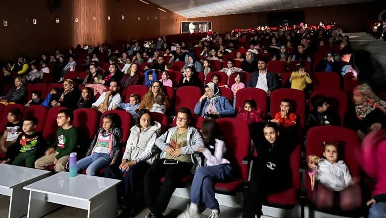 Balıkesir'in Karagöz ve Hacivat'ı Ara Tatilde