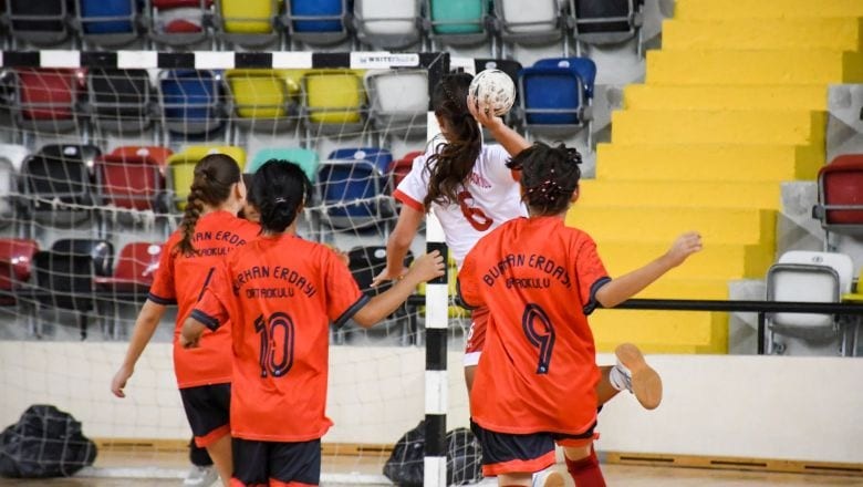 Balıkesir'de Hentbol Müsabakaları Sona Erdi