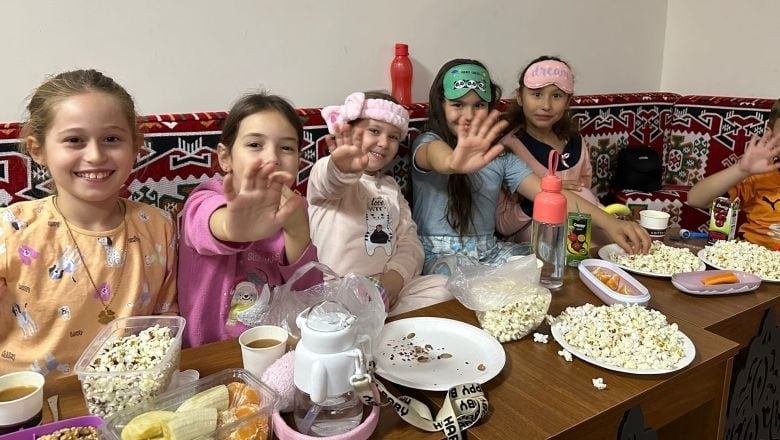 Kepsut'ta Çocuklar Yorgunluklarını Pijama Partisiyle Attı