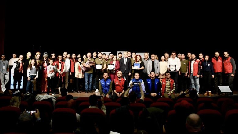 İki Yörenin Ezgileri Balıkesir’de Buluştu