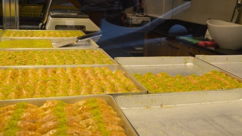 Balıkesir’de Tatlı Fiyatları Cep Yakıyor