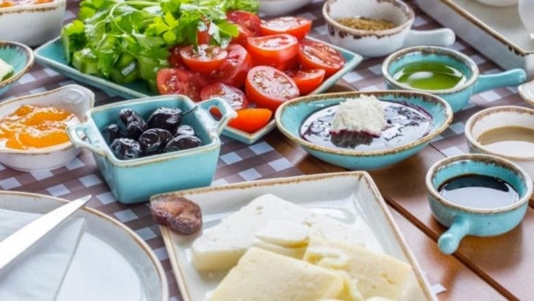 Açlık Hissiniz Neden Bitmiyor? İşte Bilmeniz Gerekenler