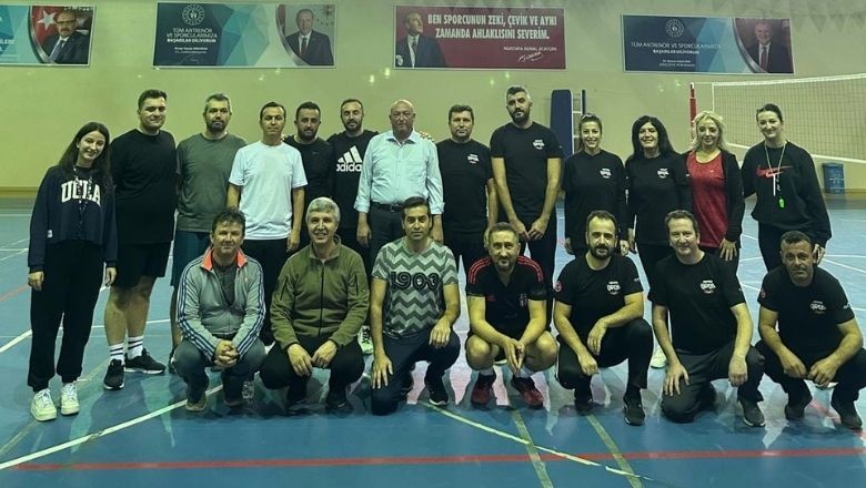 Kepsut'ta Öğretmenler Günü Turnuvası Coşkuya Dönüştü