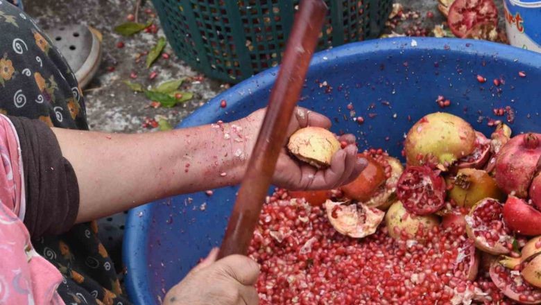 Balıkesirliler Doğal Nar Ekşisini Tercih Ediyor